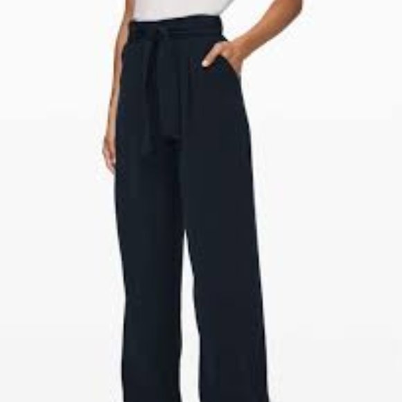 lululemon athletica Pants - Lululemon Noir pant